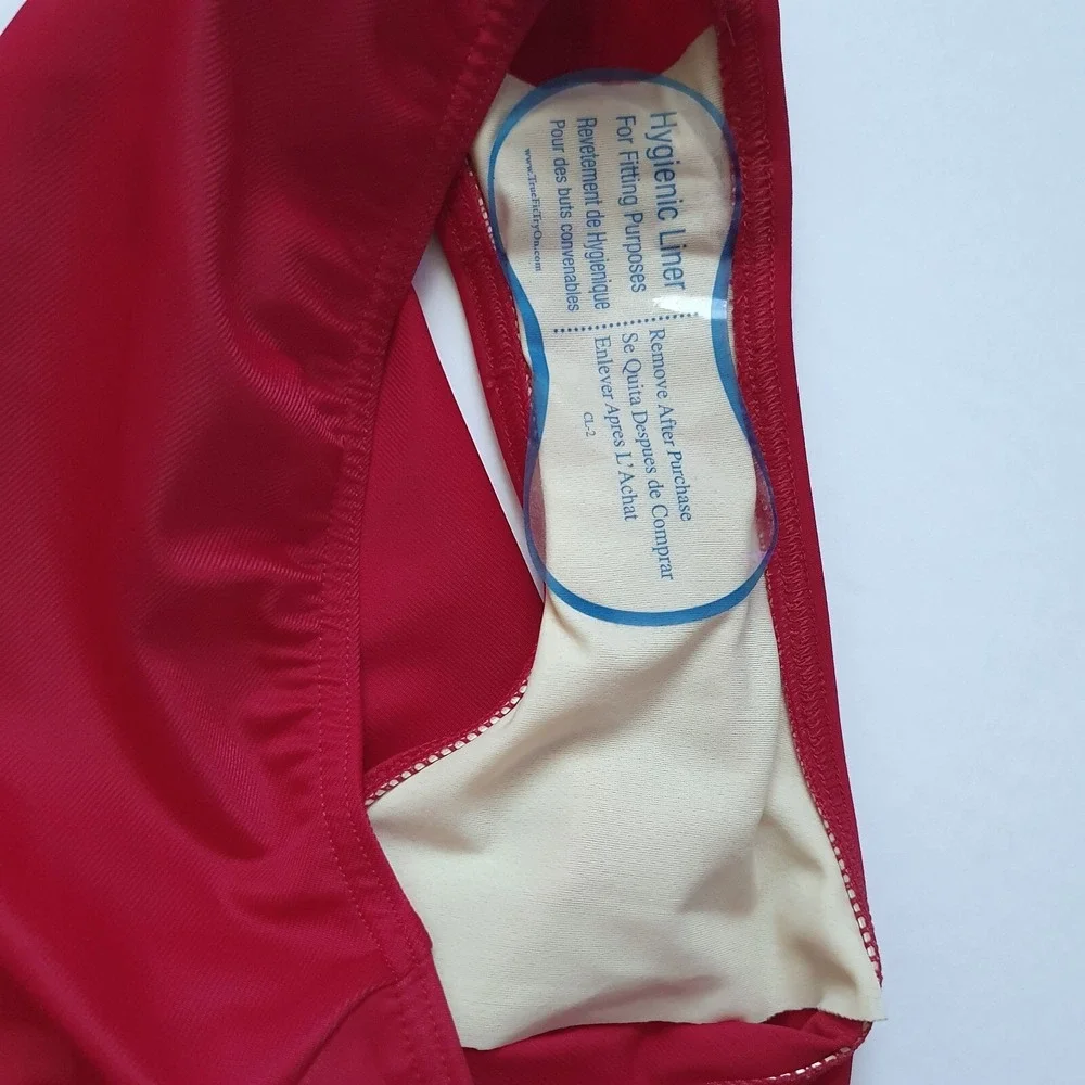 Miraclesuit Madrid Grenadine Red Slimming One Piece Swimsuit Women sz 16 NWT